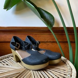 Old Navy Black Vegan Leather T-Strap Clogs
